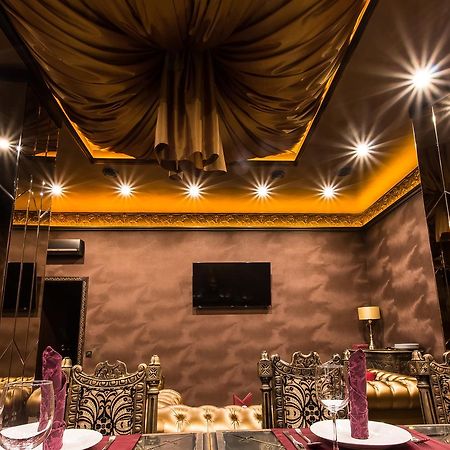 India Palace Hotel Kharkiv Bagian luar foto