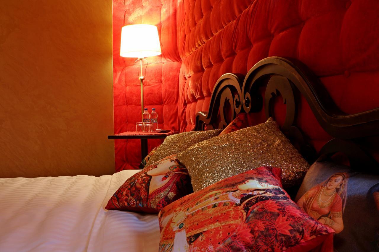 India Palace Hotel Kharkiv Bagian luar foto