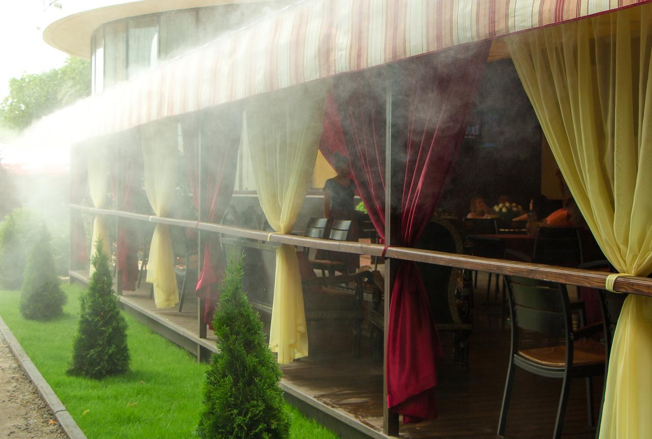 India Palace Hotel Kharkiv Bagian luar foto