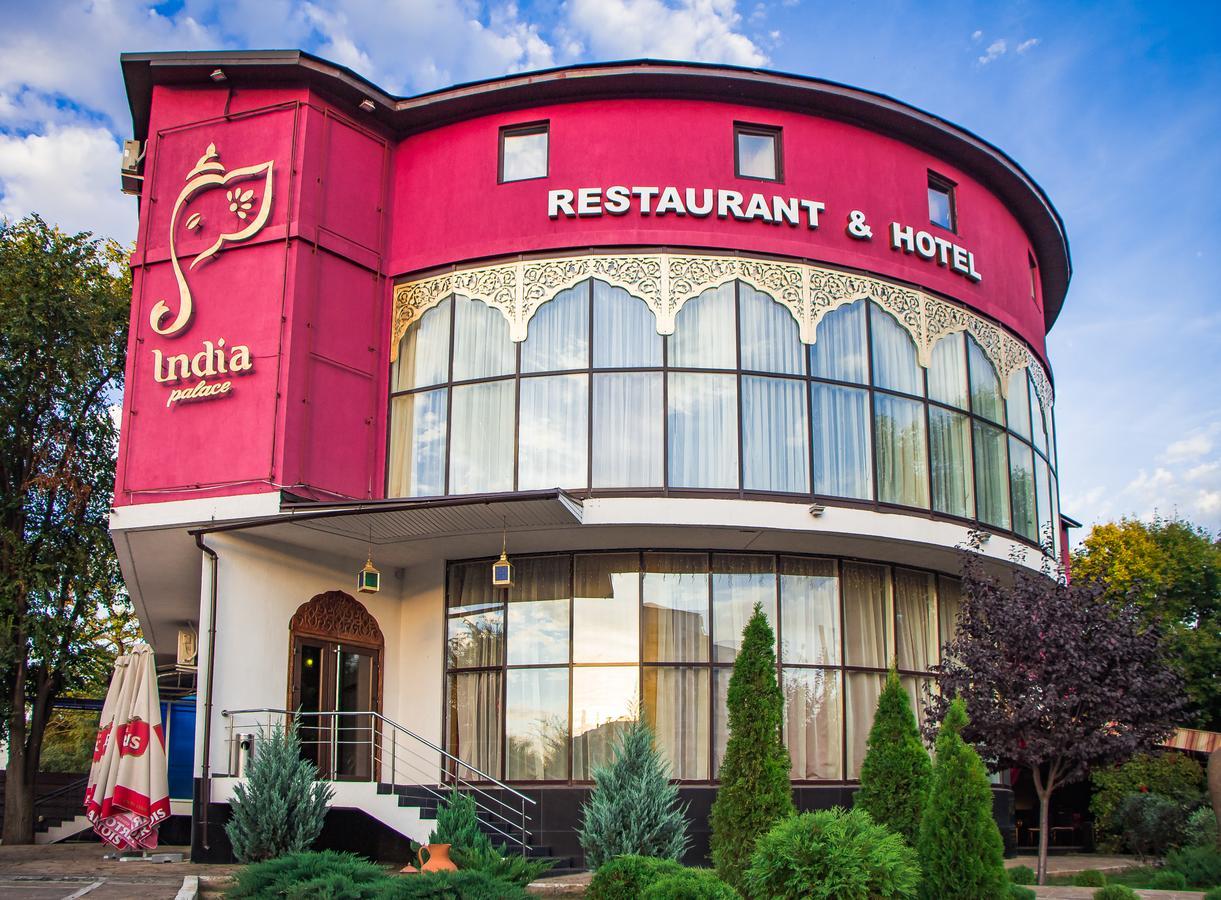 India Palace Hotel Kharkiv Bagian luar foto